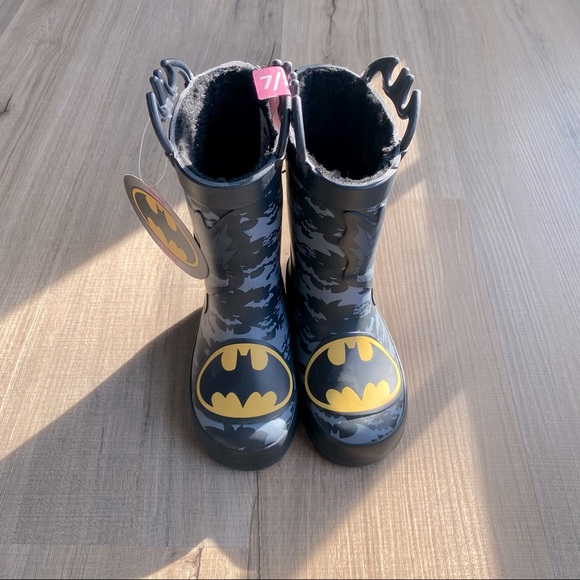 NWT-Boys Batman 🦇 Boots 🥾 - Picture 1 of 5